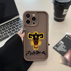 Funda Anime Black Clover para iPhone – Diseño Escalera de Ojos